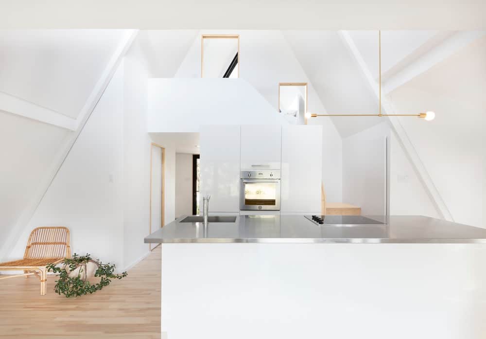 St Adolfe d’Howard Cabin by Jean Verville architecte