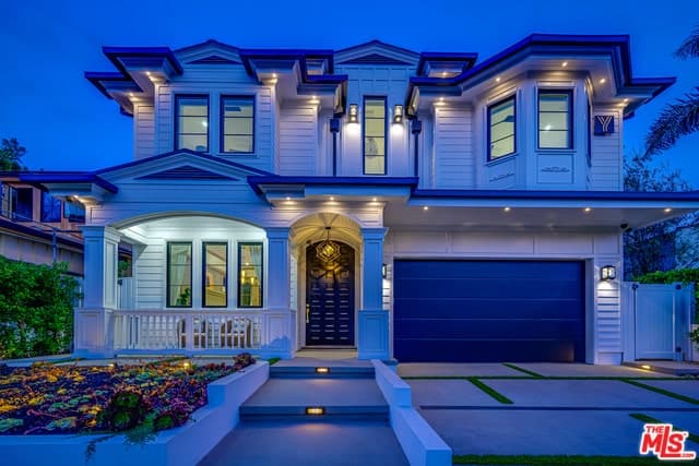 Traditional East Coast Charm Blends with European Finishes