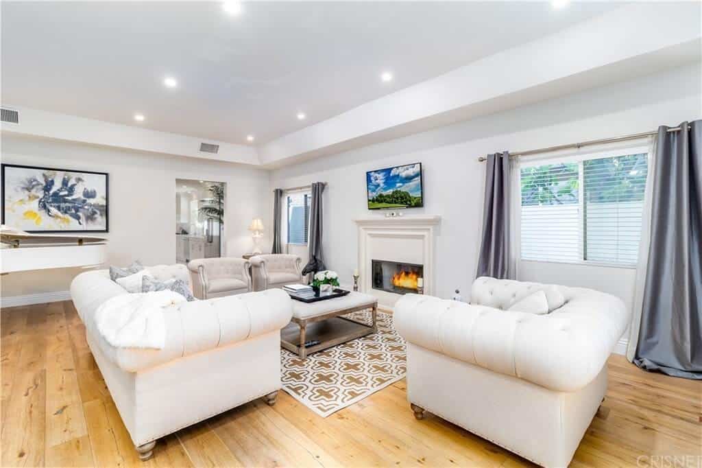 Exquisitely Remodeled Gated Estate in Chandler Boulevard, Sherman Oaks