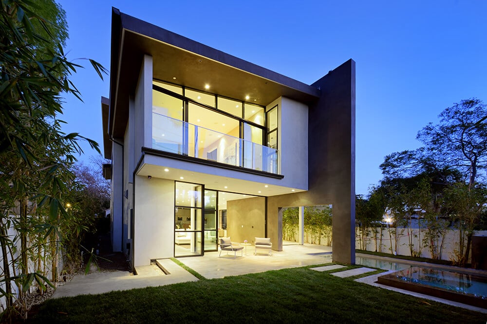 Fashionable Mansfield Residence by Ceramiche Refin