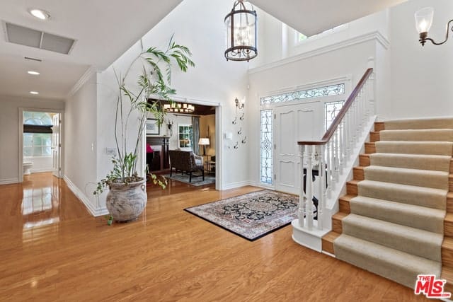 East Coast Home Featuring a 2-Story Entry