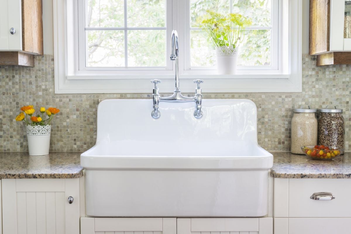 11 Best Kitchen Sink Brands Recommended by Experts in 2023