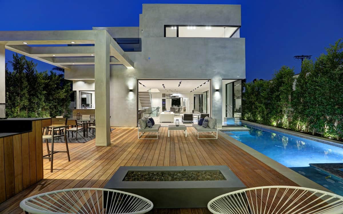 An Entertainment Lovers’ Dream in Los Angeles by LA Build Corp