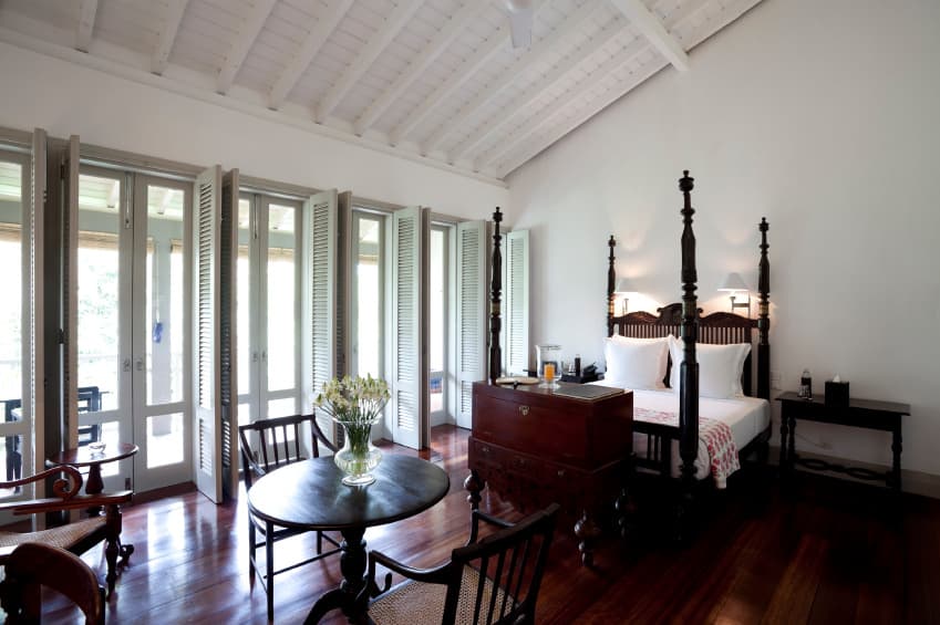 25 Primary Bedrooms with Shed Ceilings (Photos)