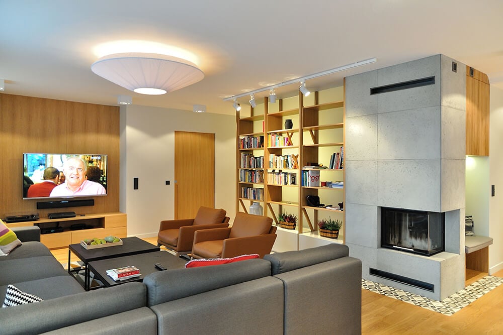 Cozy Grand Oak by Ministry of Interior Affairs