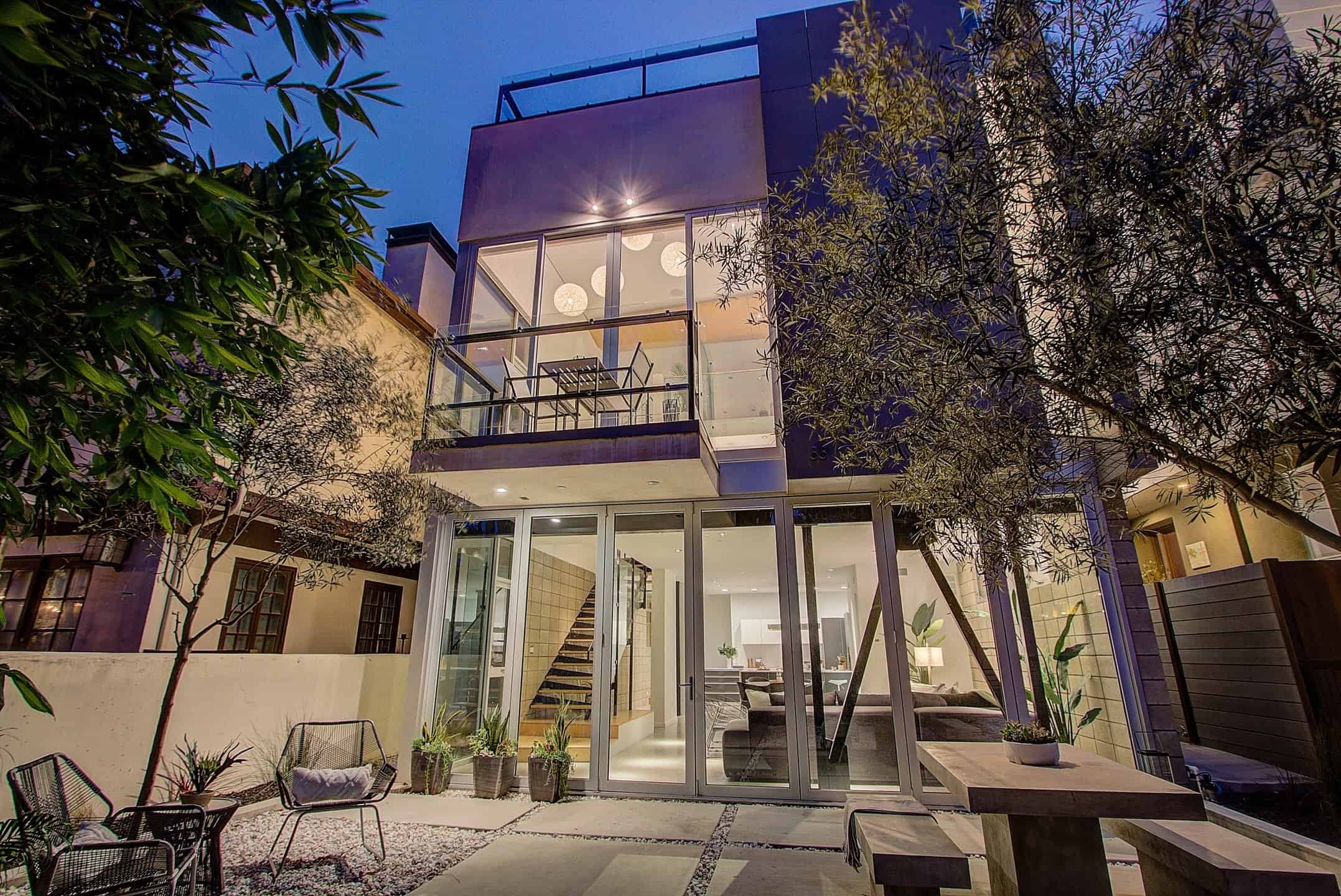 Modern Architectural Home with Panoramic Views of the Silicon Beach in Venice, CA