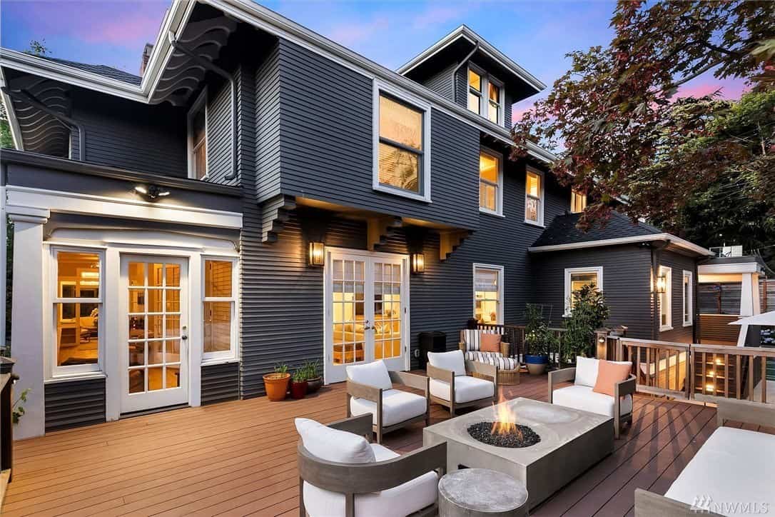 1906 Remodelled Spacious House with Chef’s Kitchen and Spectacular Property