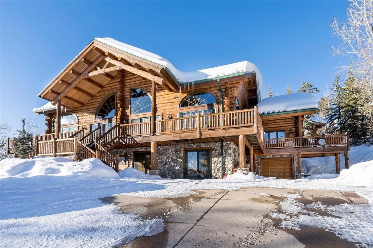 5 Bedroom Log Home Ski Chalet with Great Room