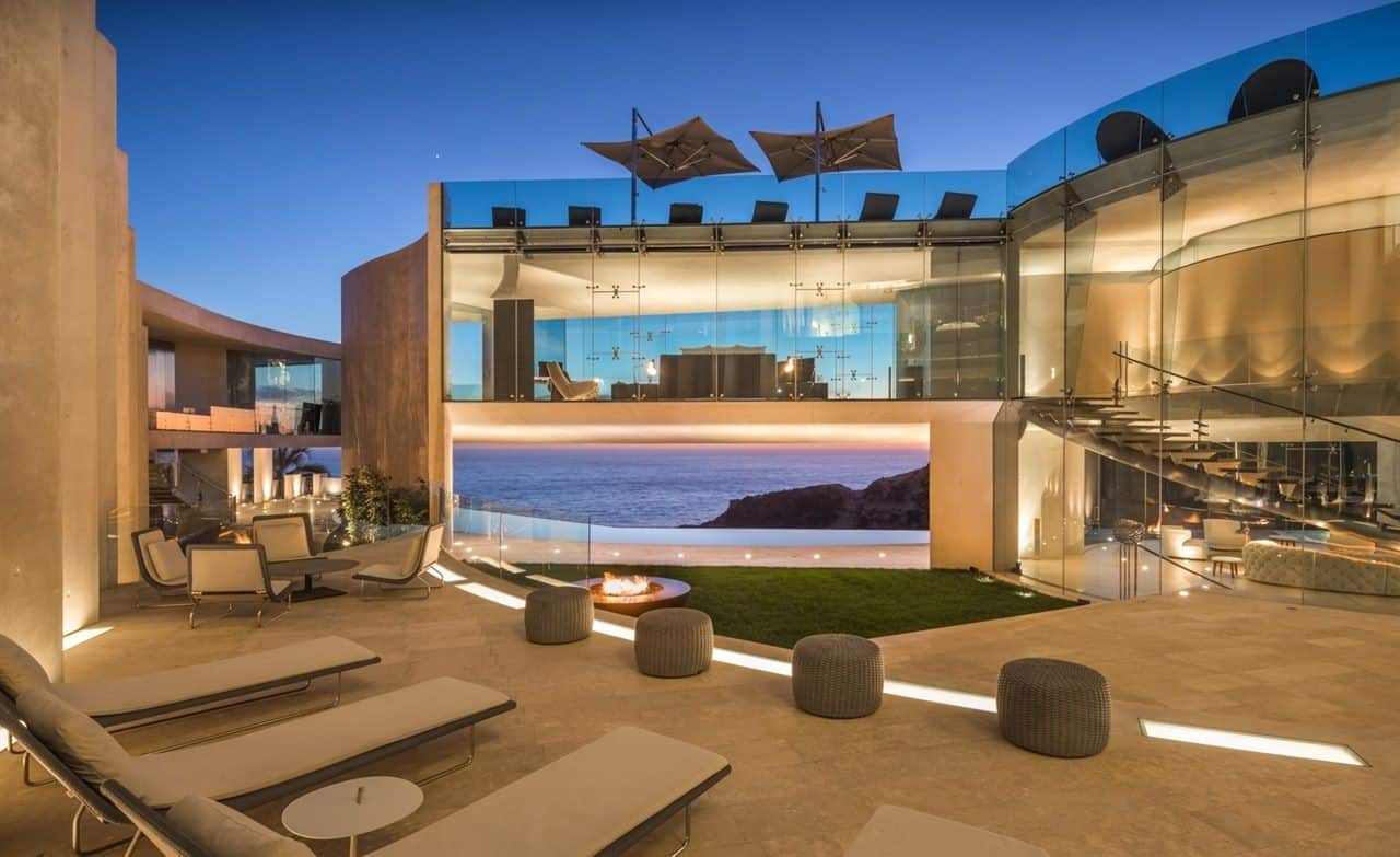 Spectacular Razor House in La Jolla, California