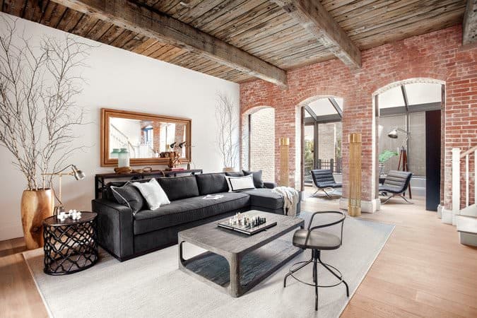 Rustic House in Sag Harbor by DÉCOR AID