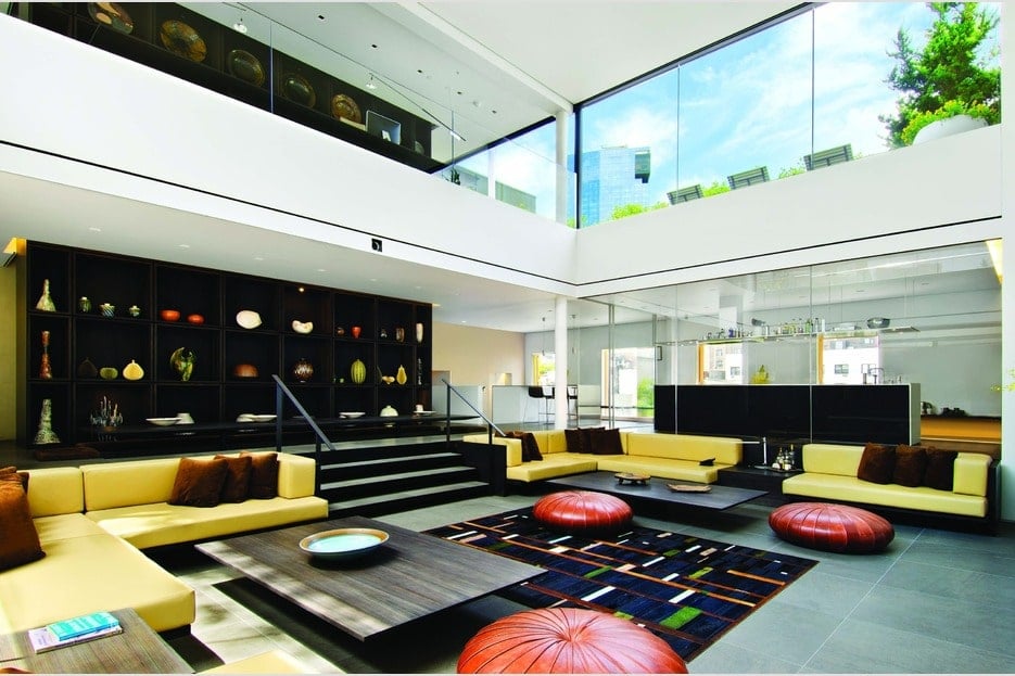 Minimalist Soho Gallery Penthouse