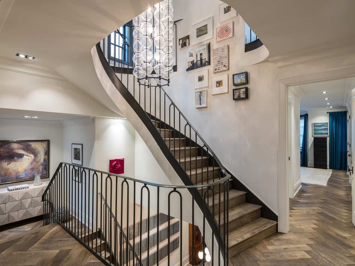 19 Staircase Wall Art Ideas